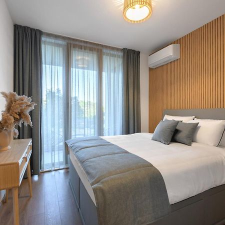 Boho Sea View One-Bedroom Pool & Spa Apartment Saints Constantine and Helena Екстер'єр фото