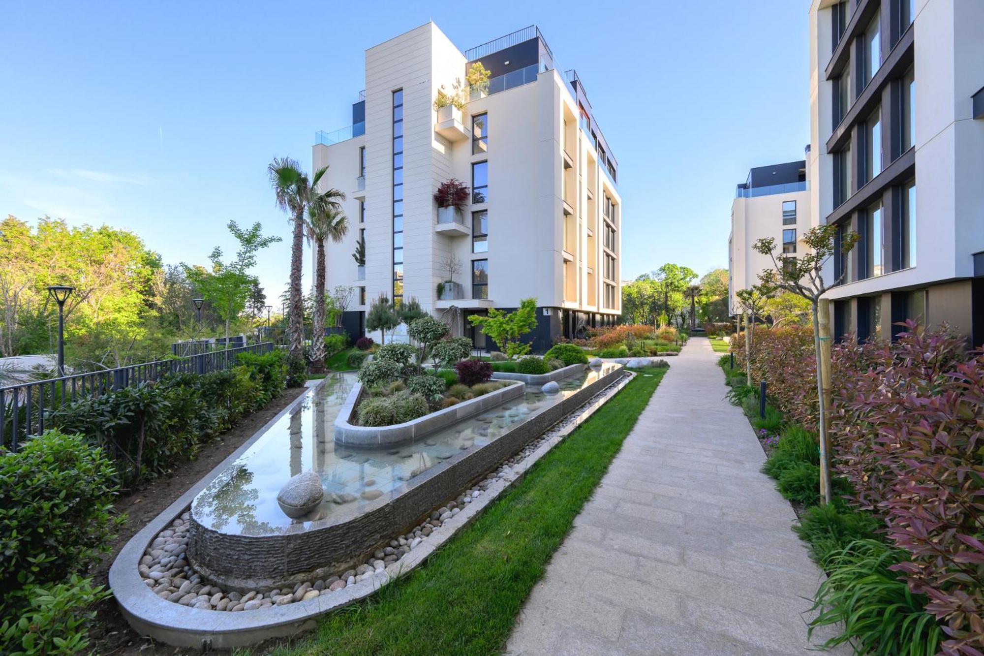 Boho Sea View One-Bedroom Pool & Spa Apartment Saints Constantine and Helena Екстер'єр фото